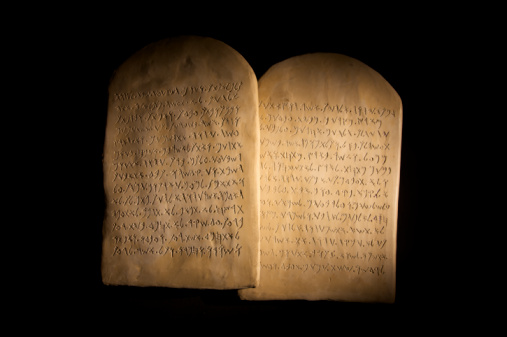 10 Commandments Tablets Broken