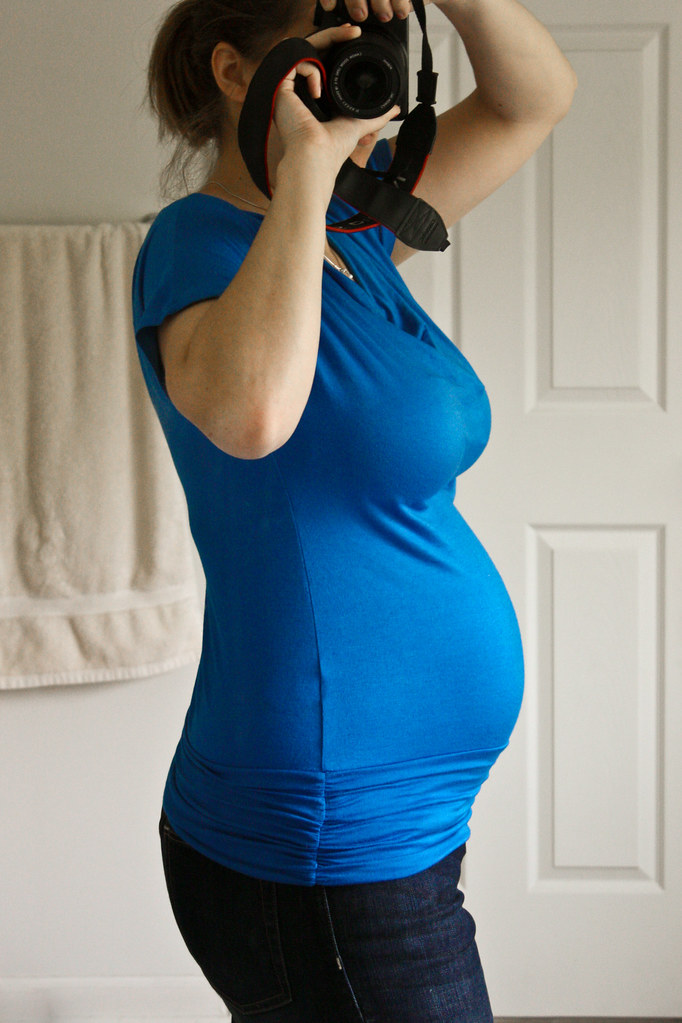 16 Weeks Pregnant Belly Photos