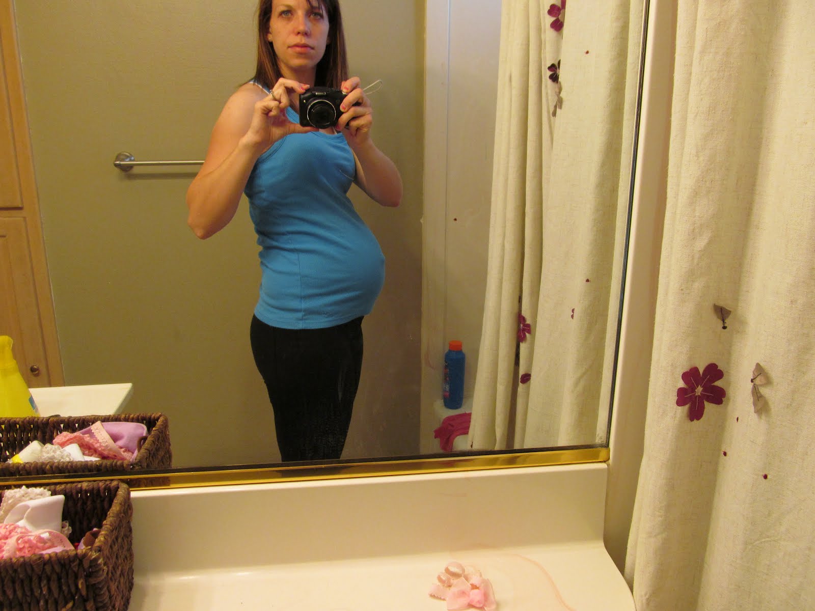 16 Weeks Pregnant Belly Twins