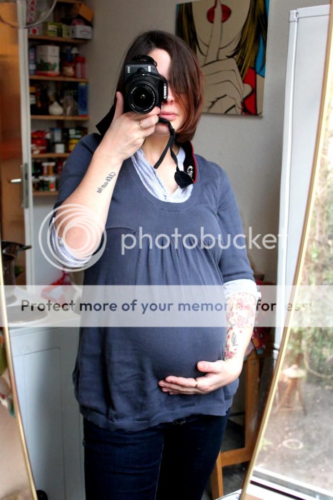 16 Weeks Pregnant Bump High