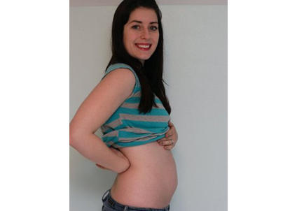 16 Weeks Pregnant Bump High