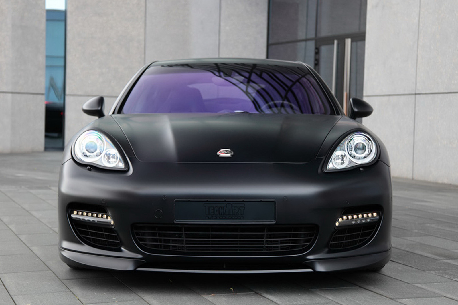 Porsche Panamera.html