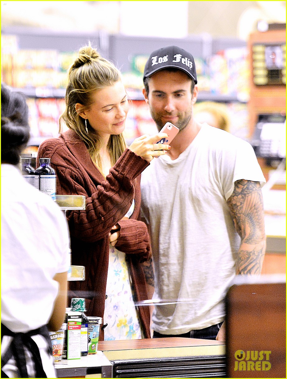 Adam Levine Girlfriend 2013