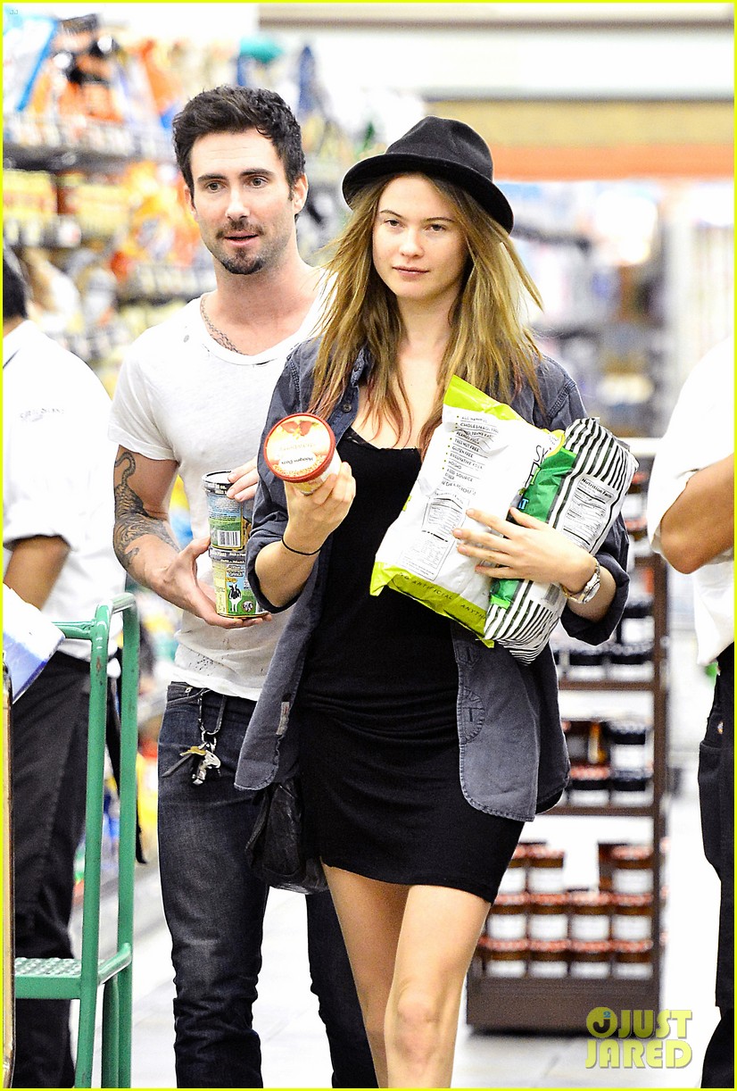 Adam Levine Girlfriend 2013 Behati Prinsloo