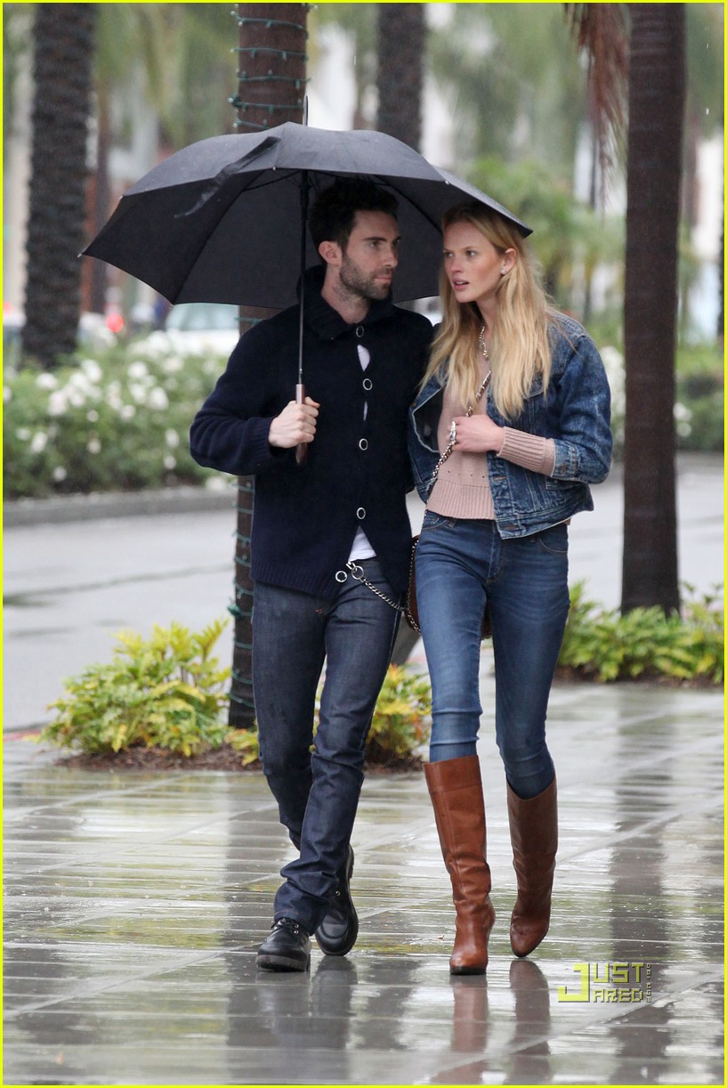 Adam Levine Girlfriend Anne