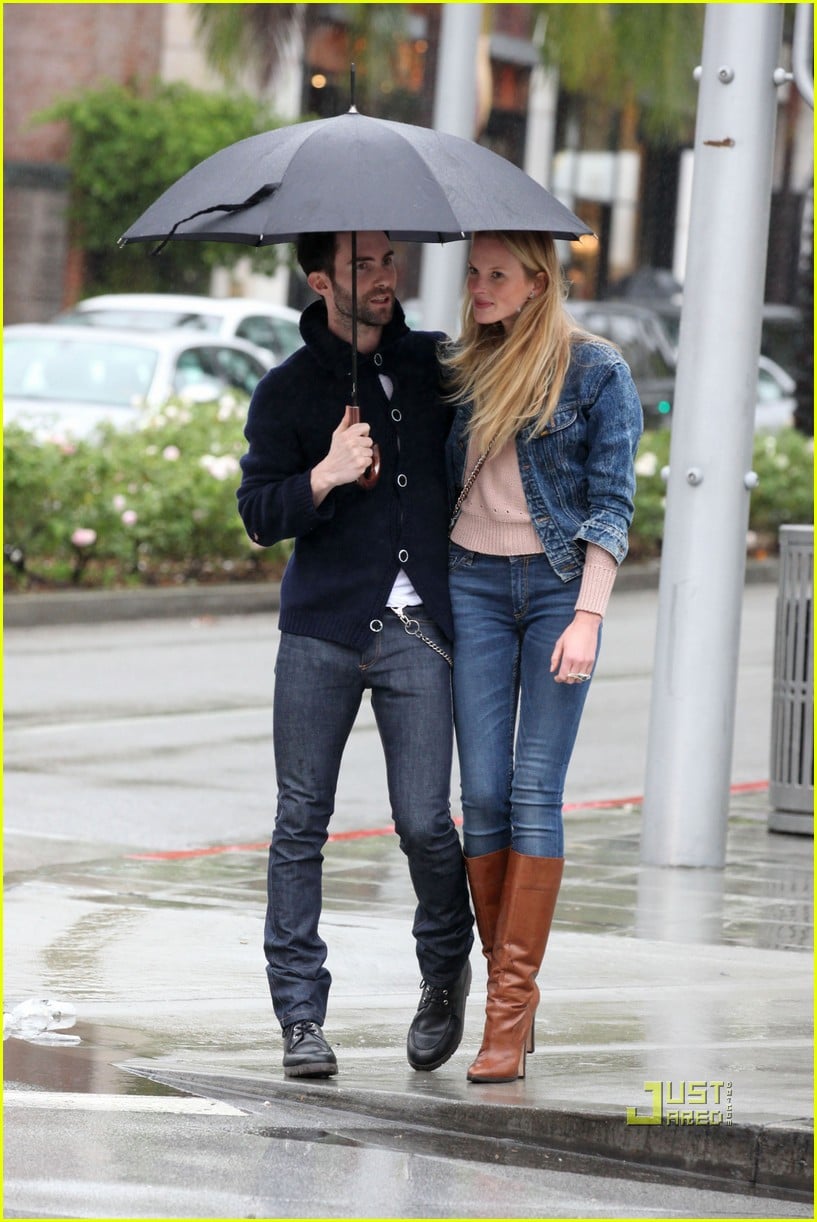 Adam Levine Girlfriend Anne Vyalitsyna