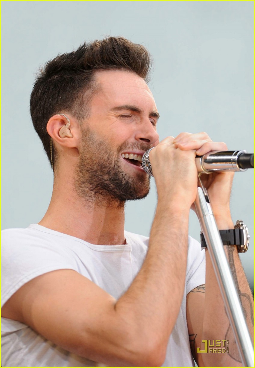 Adam Levine Maroon 5 Pictures