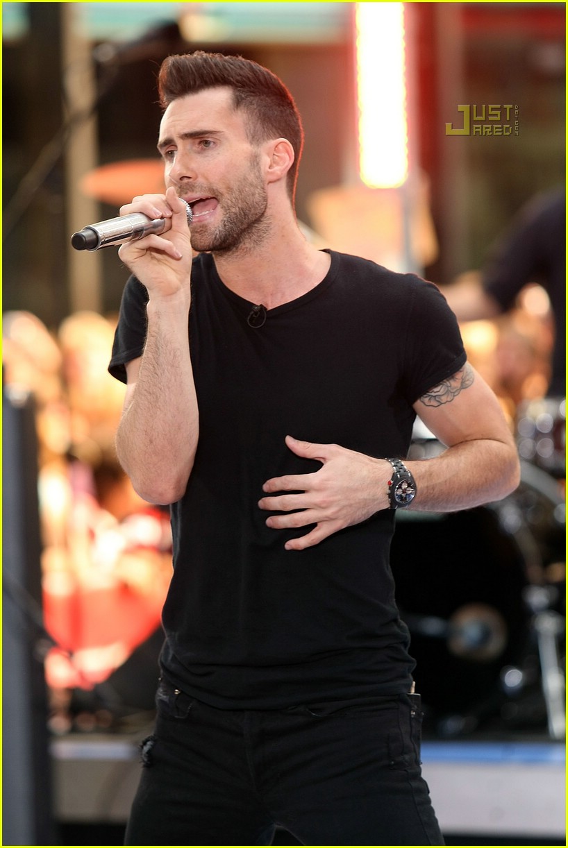 Adam Levine Maroon 5 Pictures