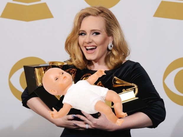 Adele Pregnant Photos