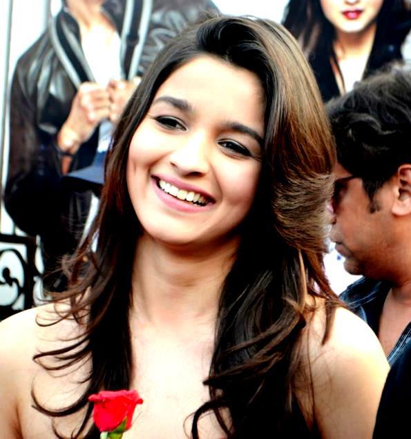 Alia Bhatt Hot Pics Free Download