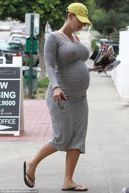 Amber Rose Pregnant Belly