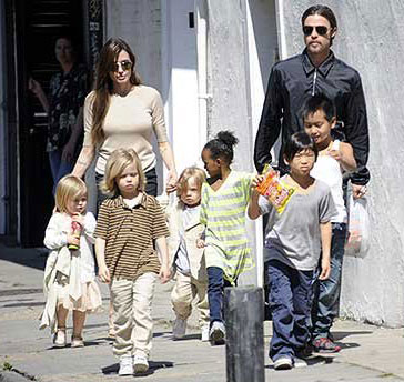 Angelina Jolie And Brad Pitt Family Pictures 2011