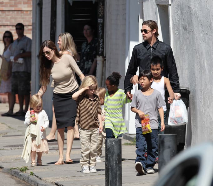 Angelina Jolie And Brad Pitt Family Pictures