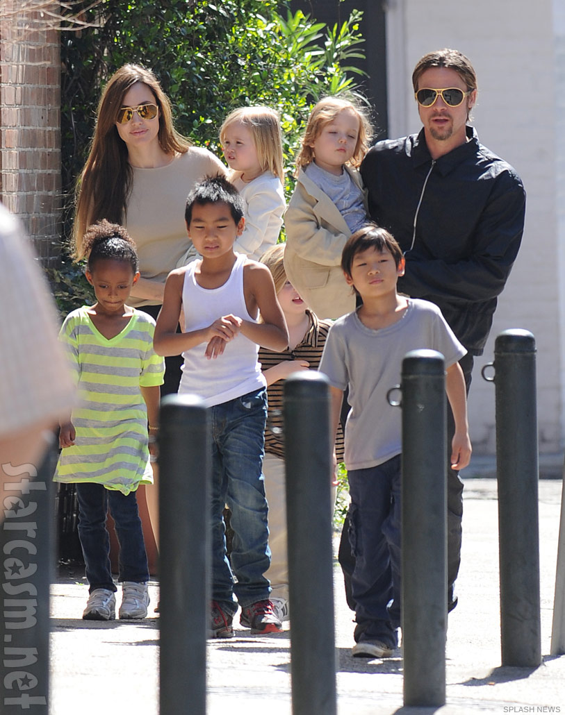 Angelina Jolie And Brad Pitt Family Pictures