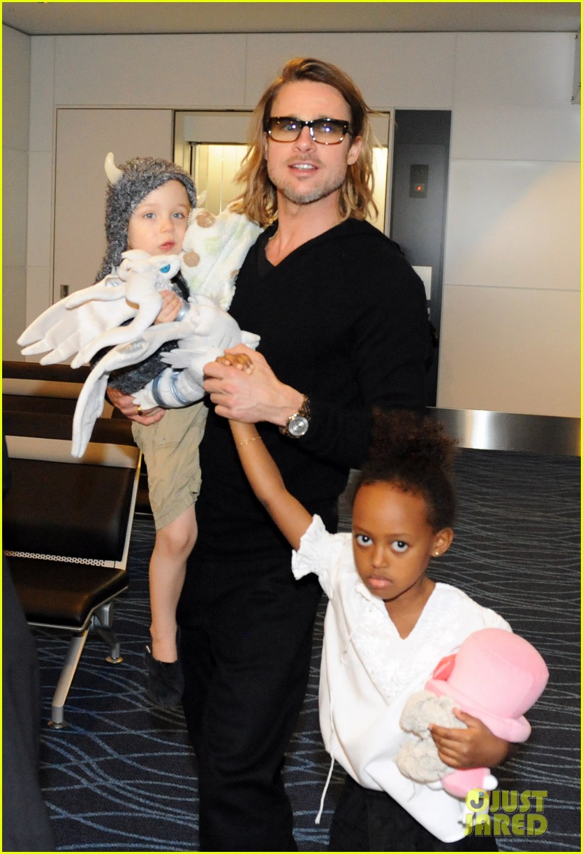 Angelina Jolie And Brad Pitt Kids Photos