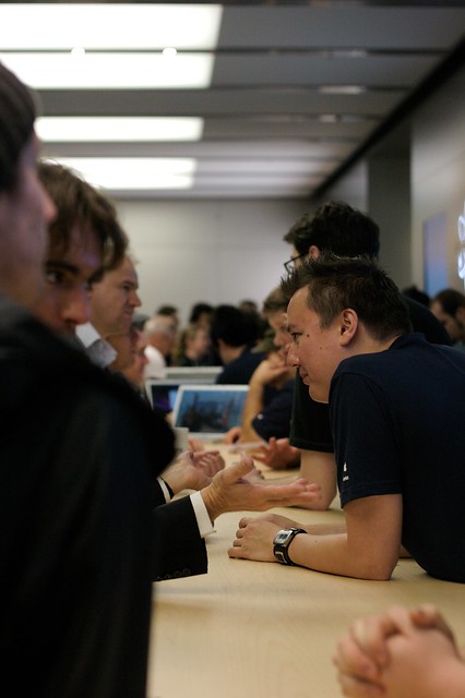 Apple Store Sydney Genius Bar