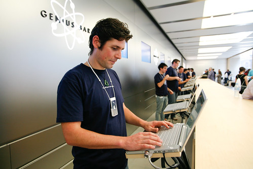 Apple Store Sydney Genius Bar