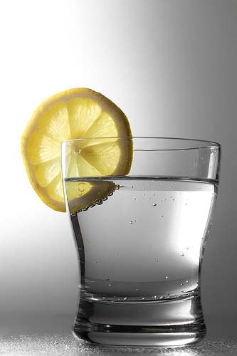 Benefits Of Water With Lemon Slice