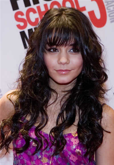 Best Haircuts For Curly Hair With Bangs