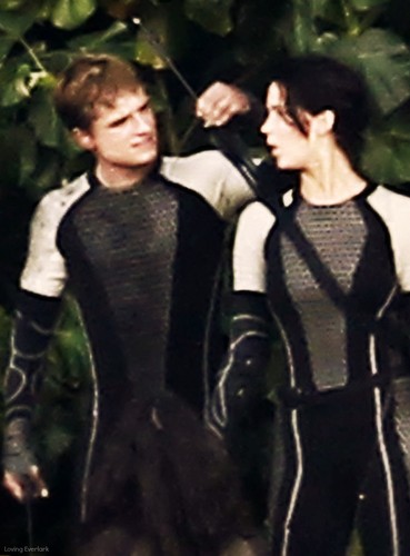 Catching Fire Movie Pictures Katniss And Peeta