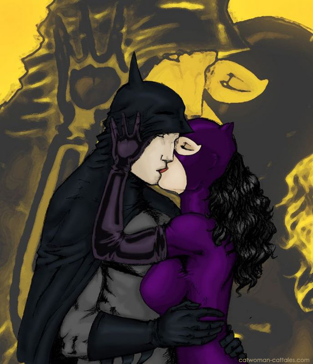 Catwoman And Batman Kiss Dark Knight Rises