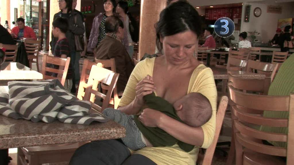 Celebrity Breast Feeding In Public