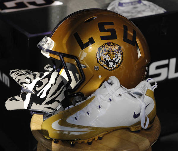 College Football Helmets 2009