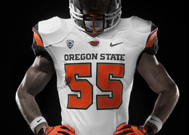 College Football Uniforms 2013 14