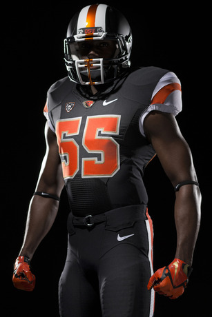 College Football Uniforms 2013 14