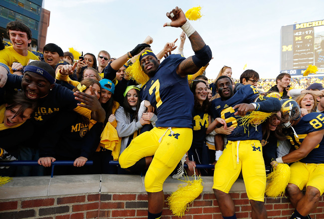 College Football Uniforms 2013 2014