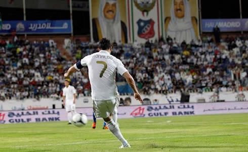 Cristiano Ronaldo Real Madrid Free Kick Wallpaper