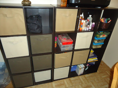 Cube Shelves With Baskets