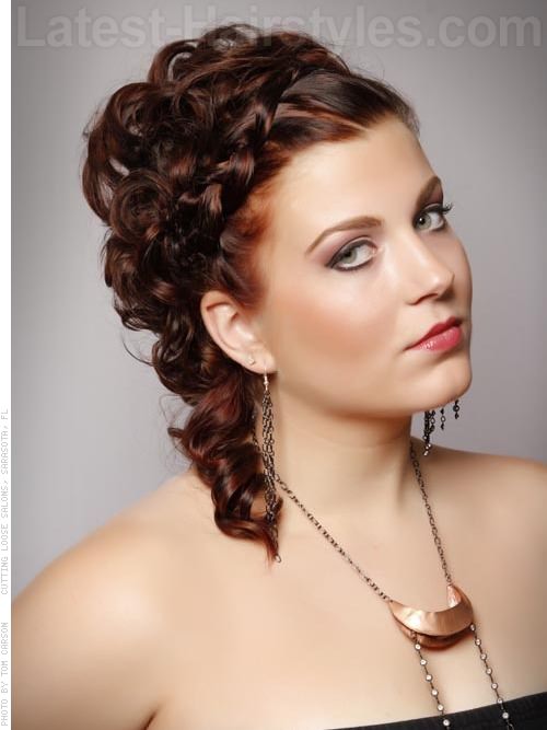 Curly Hairstyles For Long Hair To The Side With Braids