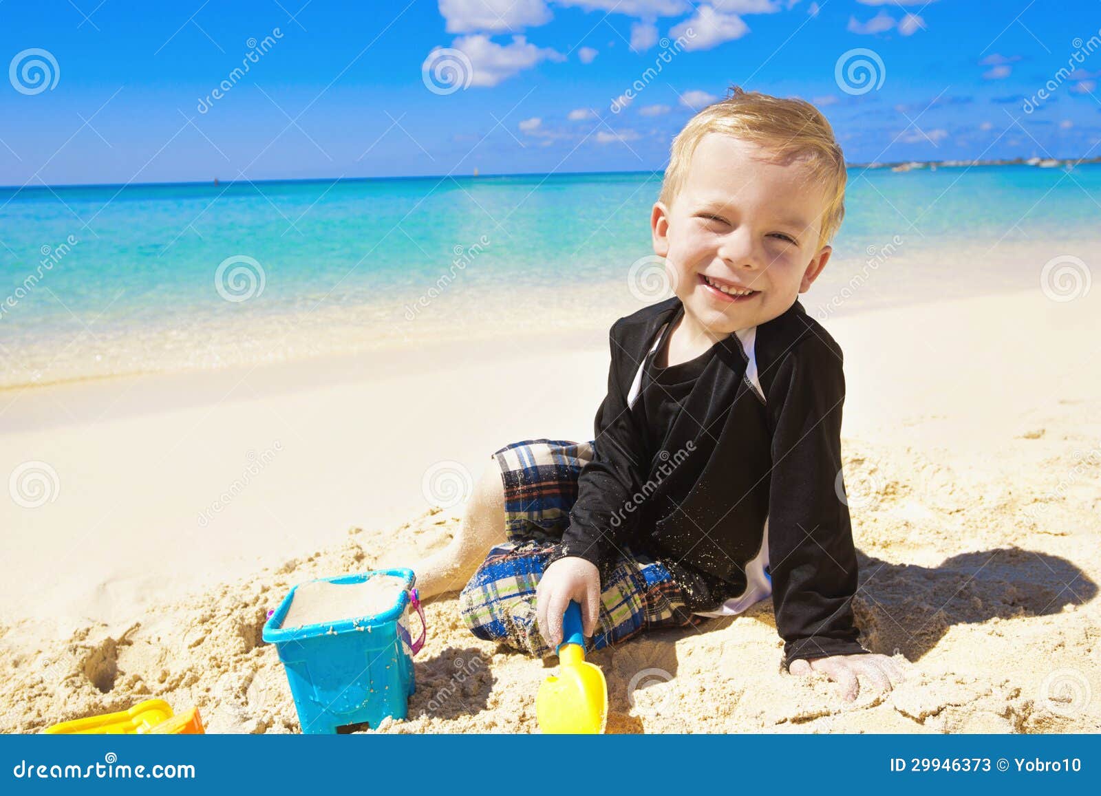 Cute Family Pictures On The Beach