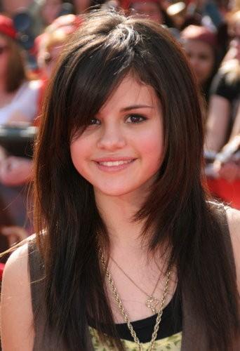 Cute Haircuts For Long Hair With Bangs