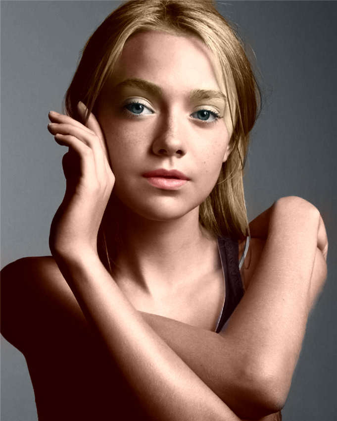 Dakota Fanning Hot Images