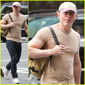 Daniel Craig Body