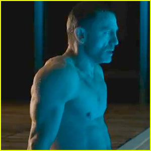 Daniel Craig Body Skyfall