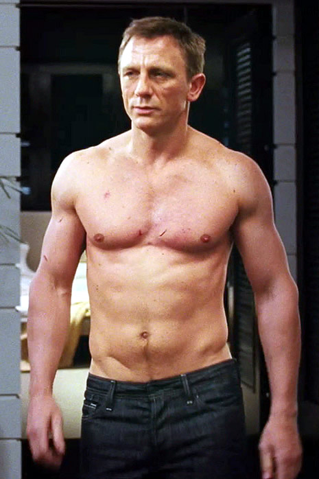 Daniel Craig Body Wallpaper