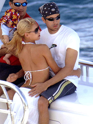 Enrique Iglesias And Anna Kournikova