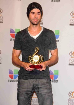 Enrique Iglesias Anna 2012