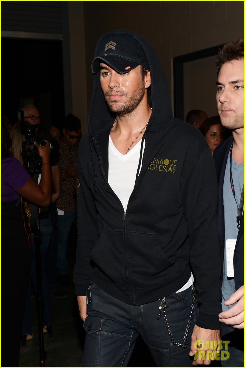 Enrique Iglesias Girlfriend 2012