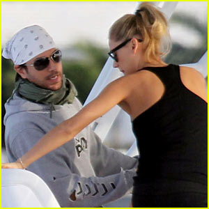 Enrique Iglesias Girlfriend Pregnant 2012