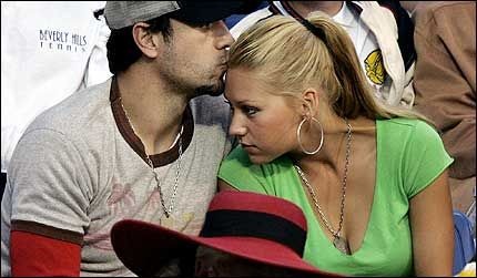 Enrique Iglesias Girlfriend Pregnant 2012