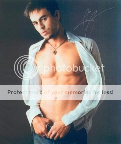 Enrique Iglesias Mole Removed