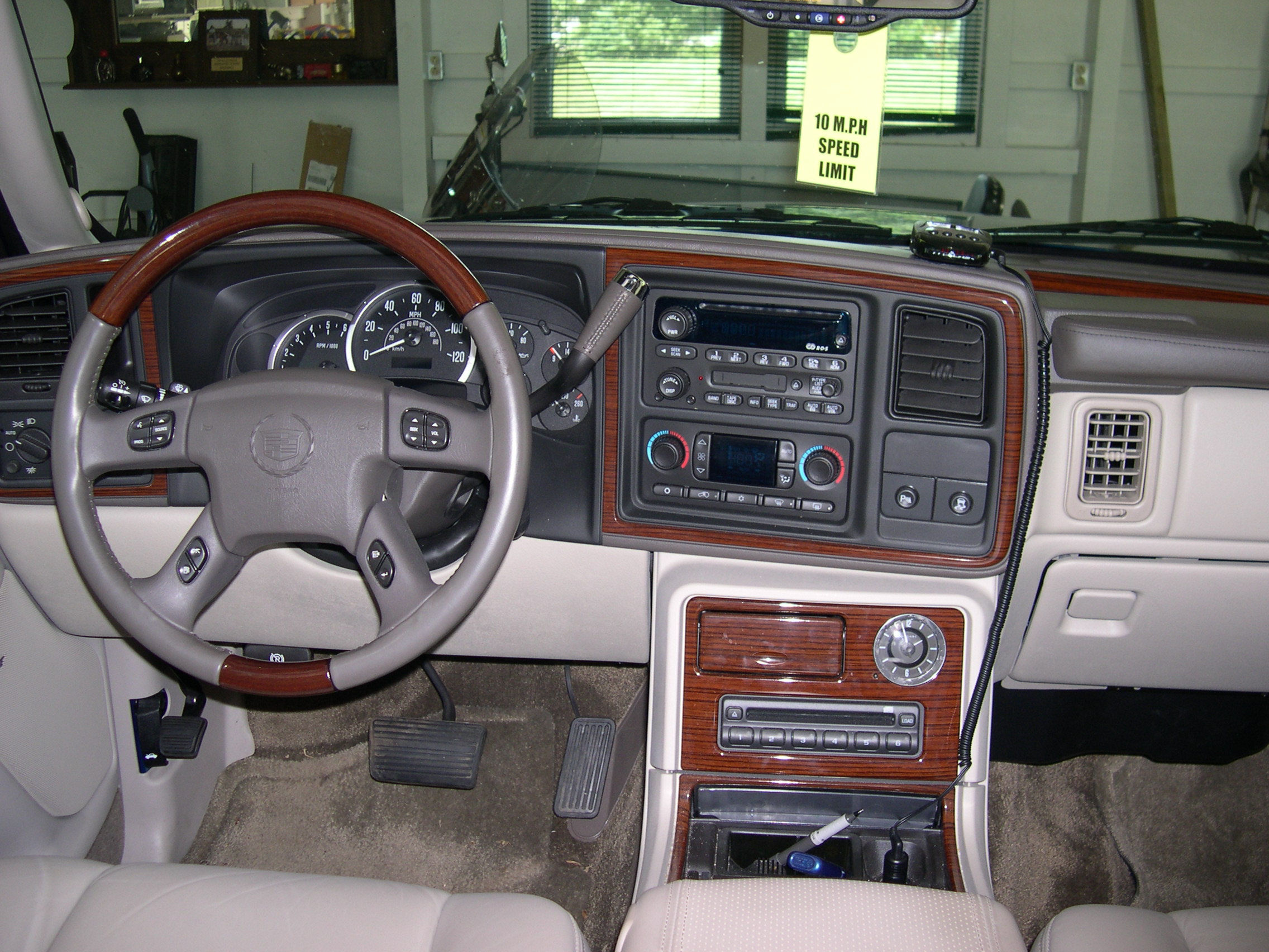 Escalade Cadillac Inside