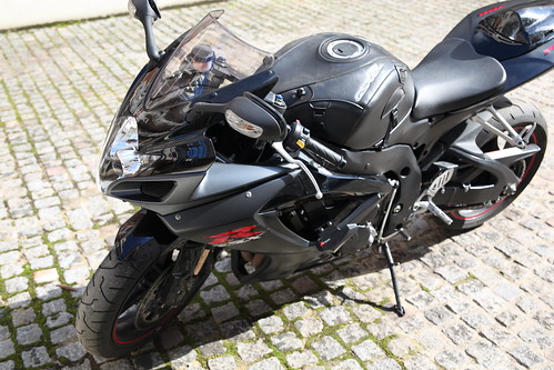 Gsxr 750 K7 Manual