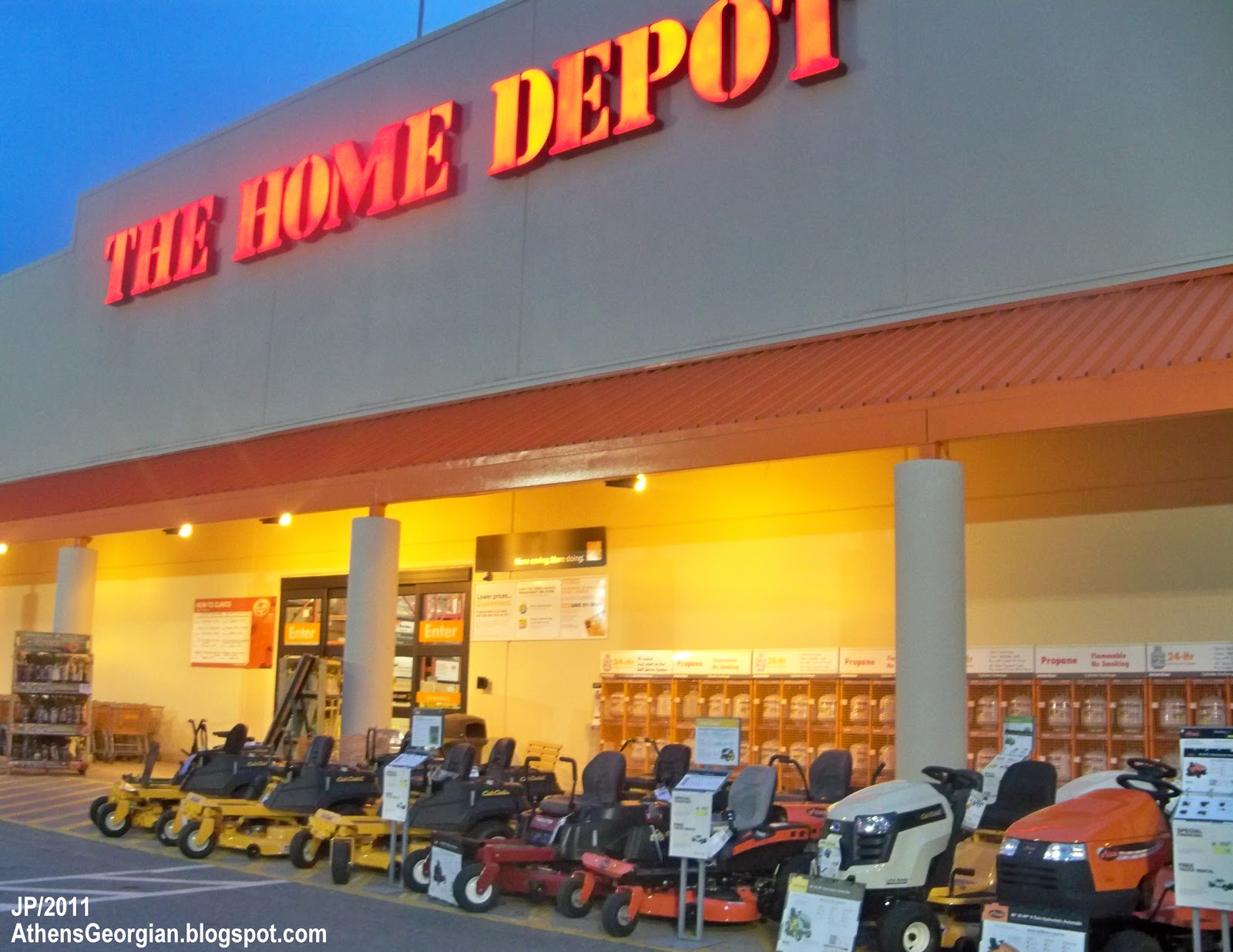 Home Depot Store Paint