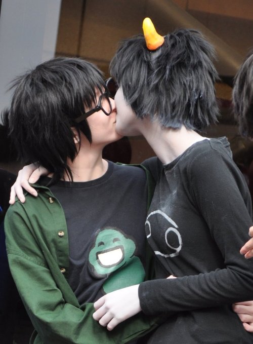 Homestuck Cosplayers Making Out