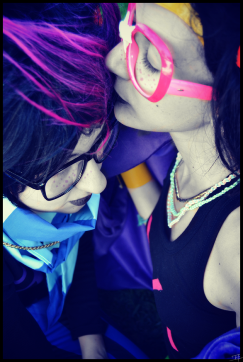 Homestuck Cosplayers Making Out